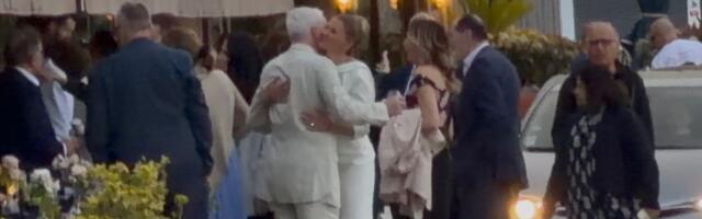 Melinu čvrsto grli otac pred udaju za 23 godine starijeg milionera: Emotivni kadrovi ispred restorana