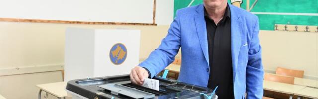 Elek glasao na izborima na KiM: Pozvao građane da u što većem broju izađu na izbore