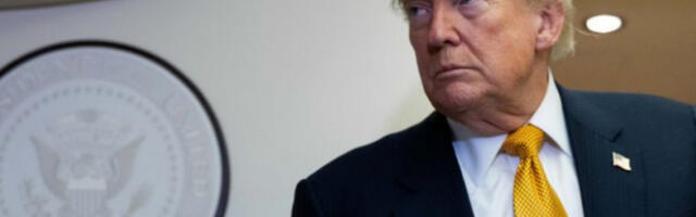 Трамп тражи укидање лиценци тв каналима који нису преносили његов говор