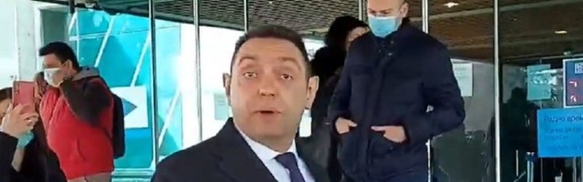 "Ministre Vulin, kad ćete u zatvor?" (VIDEO)