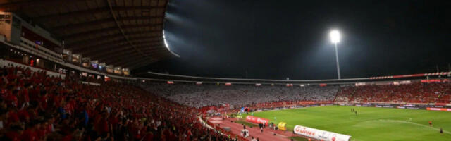 DESET GOLOVA U DERBIJU Zvezda ponizila Partizan