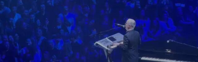 Saša Matić digao arenu na noge, deo koncerta posvetio njemu: Zapevao čuveni hit Halida Bešlića “Prvi poljubac”