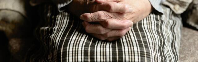 "Baba mi je govorila Stajka radi ko da ne'š nikad umreti": Napunila 92 godine i dobila tortu od gradonačelnice