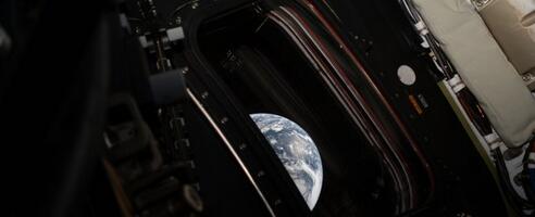 LJUDI SU NA OVAJ PRIZOR ČEKALI VIŠE OD POLA VEKA! NASA objavila prve snimke sa putovanja ka Mesecu! Ovaj pogled ostavlja bez daha, zaista SPEKTAKULARNO! (FOTO)