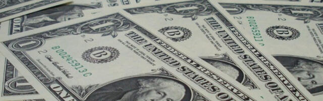 Амерички долар пао на најнижи ниво за четири недеље после примирја САД и Ирана