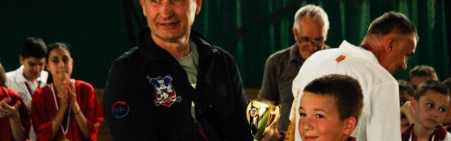 Beogradski mladi hokejaši gostovali u Subotici! Posle žestokog nadmetanja svi zajedno otišili u ZOO vrt