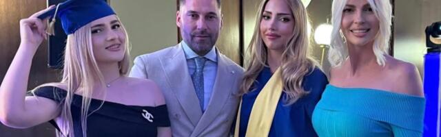 Karleuša i Tošić zagrljeni, ona objavila porodičnu fotografiju: Sinoć su slavili, Jelena objavila i snimak
