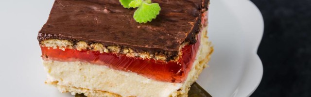 Griz kocke nas sve neodoljivo podsećaju na detinjstvo, a ovo je najbolji recept za njih