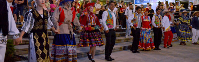 Gosti iz inostranstva zaigrali “Moravac“ na zatvaranju “Etnofesta“