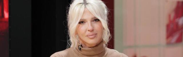 U zabludi su da su bitni i da nešto menjaju, a zapravo su smešni! Karleuša poentirala: Fejk peticija mi ne može ništa!