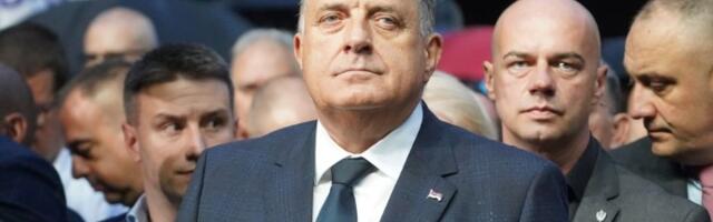 Dodik ne može biti ni predsednik SNSD-a