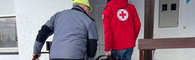 Crveni krst Srbije pružio pomoć: Paketi za više od 400 domaćinstava pogođenih padavinama