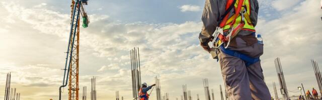 Nastavljaju se nesreće na radu: Radnik pao sa drugog sprata zgrade u Uroševcu