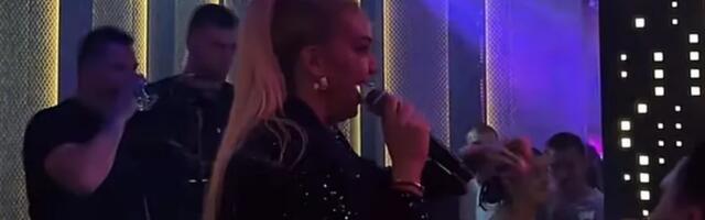 (VIDEO) Prekinut nastup Milice Todorović: Pevačica ušla u žestok klinč sa publikom