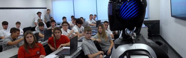 Humanoidni roboti stigli u učionice u Srbiji: Učenici i studenti ITS, ITHS i FSU već rade sa njima!