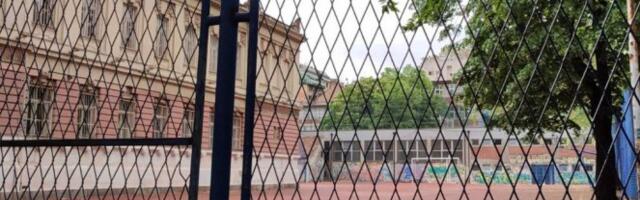 ŠKOLA POSLALA PORUKU RODITELJIMA! Na ovaj način možete pomoći deci u borbi sa traumom - Evo šta treba da uradite