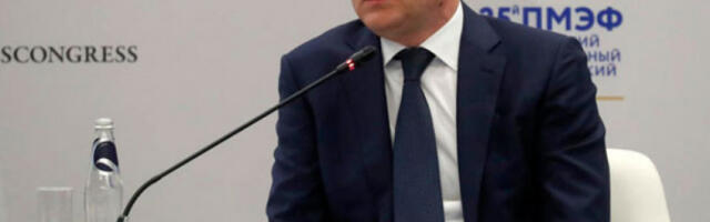 Новак: Мађарска разматра куповину удела руских нафтних компанија под санкцијама