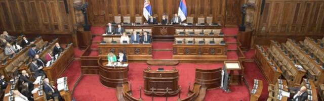 "NE POKUŠAVAJTE DA UVUČETE EVROPSKU UNIJU U TO" U Skupštini Srbije odjeknula istina: TO ŠTO RADITE JE BRUKA ZA OVU ZEMLJU