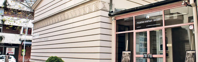 Десет изложби у Модерној галерији и „Трнавцу”