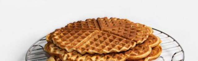 Bakin kolač bez jaja i mleka je najmekši na svetu - nećete verovati da je posni