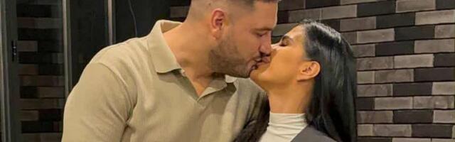 Hit prizor iz doma estradnog para: Napravili pravi cirkus, šator za mališane usred sobe - deca su oduševljena