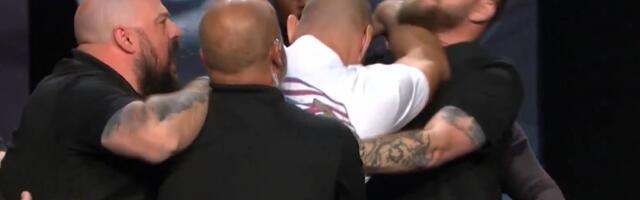 Žestok obračun pred UFC 328: Čimajev šutnuo Striklenda, čak je i policija morala da razdvaja "grdosije"