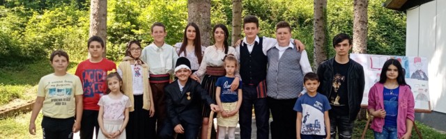 Obeležen dan Osnovne škole ,,Vuk Karadžić” u Tegošnici
