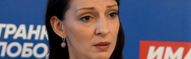 MARINIKA TEPIĆ PLAĆA PO 50 MARAKA SVAKOM SRBINU U BOSNI KOJI PRIZNA GENOCID U SREBRENICI! Evo i koliki je odziv!