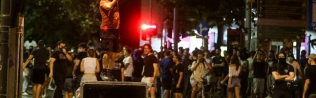 PONOVO BLOKIRAN CEO BEOGRAD: Požeška, Ustanička, Ruzveltova...- POLICIJA APLEOVALA DA GRAĐANI NE KORISTE AUTOMOBIL!