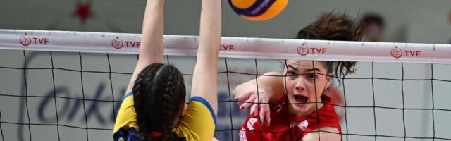 BRUTALNA! Ćerka srpske legende izrasla u pravu lepoticu: Sonja Danilović kakvu do sada niste videli, nećete je prepoznati! (FOTO)