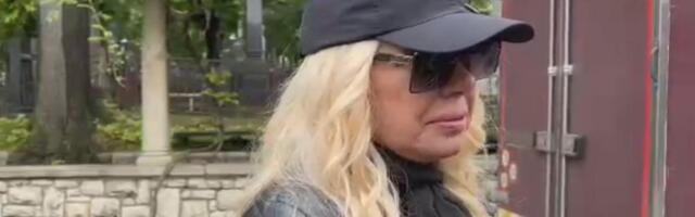 "NUDILI SU MI ŠERPE UMESTO HONORARA" Pevačica se prisetila situacije sa nastupa: Evo šta ju je snašlo u Beču tada