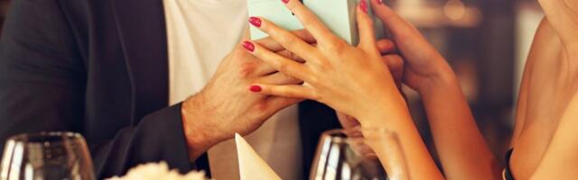 Marko, reci ženi ili... Šokantan bilbord na Dan zaljubljenih osvanuo u centru grada (FOTO)