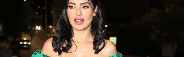 Roze fasada, dvorište puno drveća: Ovo je RODNA KUĆA TANJE SAVIĆ, u nju je uložila brdo para (FOTO)