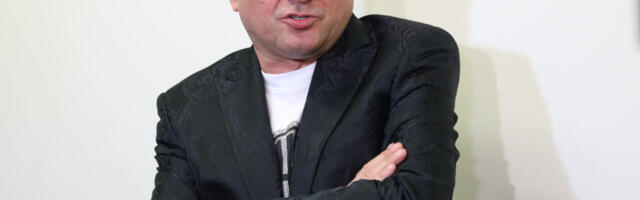 (FOTO) Ni Zvezda, ni Partizan - Nikad viđena fotka Baje Malog Knindže, nećete verovati čiji dres nosi