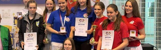 Zlatne pionirke SK „GT“ iz Leskovca oborile državni rekord i osvojile titulu prvaka Srbije