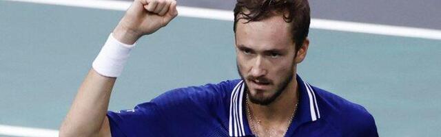 PRED POLUFINALE SA NOVAKOM! Oglasio se Medvedev! Pomenuo RIVALSTVO sa Đokovićem!