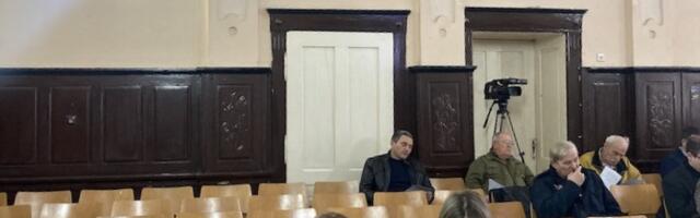 SNS, Zavetnici i SPS jednoglasno i bez diskusije usvojili sve tačke, opozicija u Prokuplju bojkotovala Skupštinu