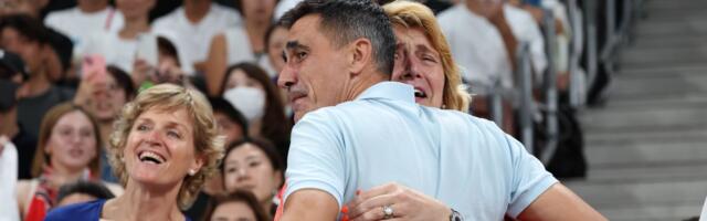 Dragutin Topić imao novu emotivnu objavu zbog ćerke Angeline i njenog uspeha: "Sanjam, ne budite me..."