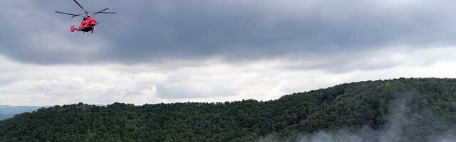 Dva helikoptera MUP stigla u Užice: Gase požar na deponiji „Duboko”