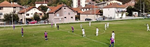 PČINJA DO VRHA NAPUNILA MREŽU FENJERAŠA: Dvocifren broj lopti završio je u mreži gostiju!