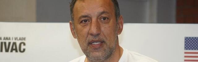 Strašno licemerje Vlada Divca! Huška ekstremiste na građanski rat, a skija se po Americi (FOTO)