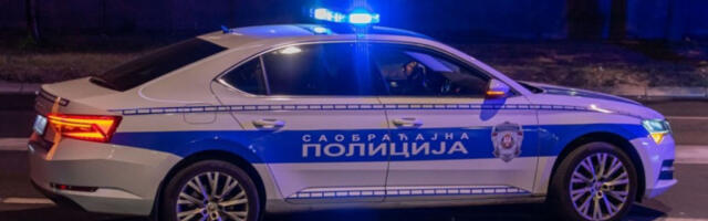 STRAVIČNA NEZGODA KOD LESKOVCA! Automobil se prevrnuo na krov - STVARAJU SE ZASTOJI!