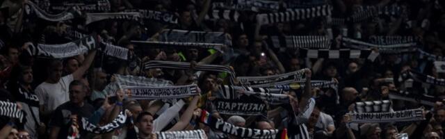 Grobari vređali Ostoju Mijailovića (VIDEO)