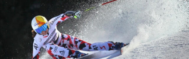 Хутер славила у спусту у Вал д'Изеру