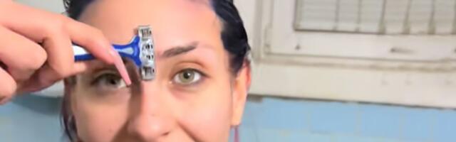 STEFANI GRUJIĆ OBRIJALA OBRVE: Matorina bivša uzela brijač, pa se usnimila sa farbom na glavi - Ovo je finalni rezultat