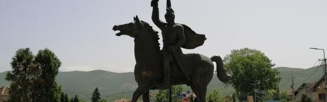 Ко ће скочити у воду?