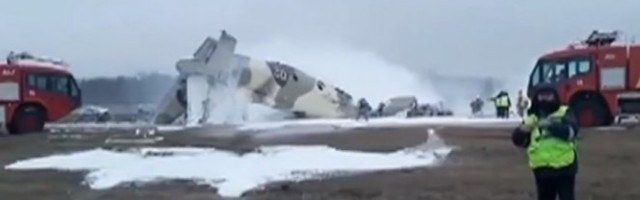 SRUŠIO SE VOJNI AVION! Drama u Kazahstanu, četiri osobe poginule, dve prevezene u bolnicu! /VIDEO/