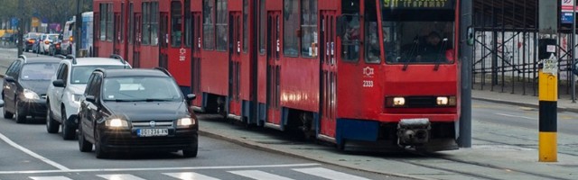 Tramvaj iskliznuo iz šina, u njemu bilo putnika