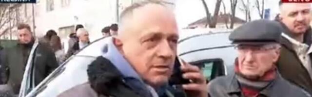 Nisam je udario samo sam je pogurao - nezadovoljan blokadom čovek u Preljini kolima naleteo na ženu koja je bila na protestima