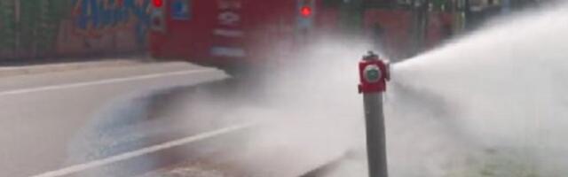 Šiklja voda na Sajmu, pokvario se hidrant
